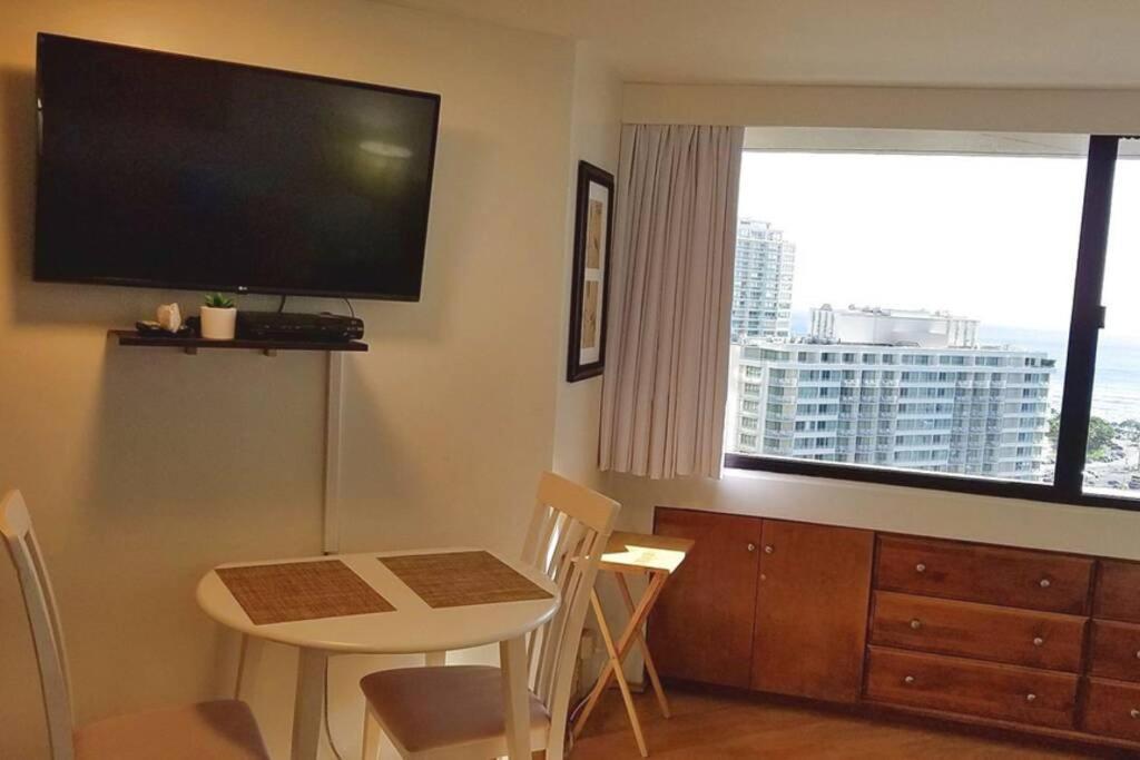 Waikiki Marina Studio, Ocean View, Free Parking & Wifi โฮโนลูลู ภายนอก รูปภาพ