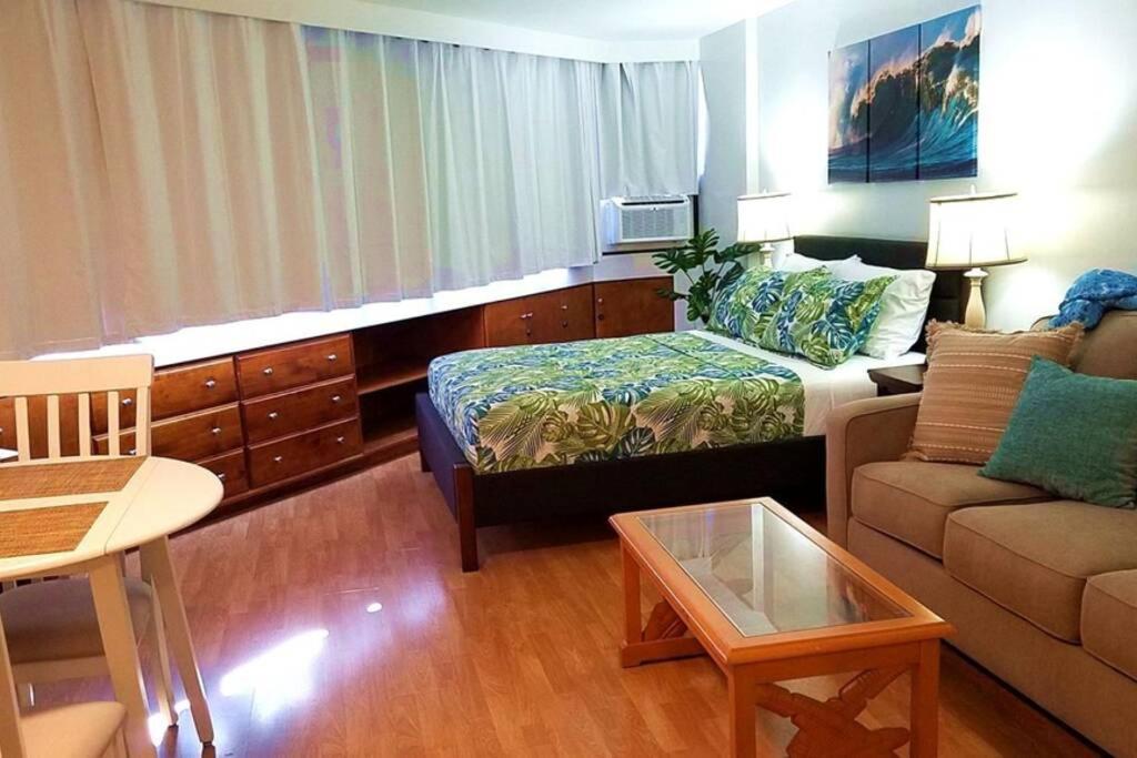 Waikiki Marina Studio, Ocean View, Free Parking & Wifi โฮโนลูลู ภายนอก รูปภาพ