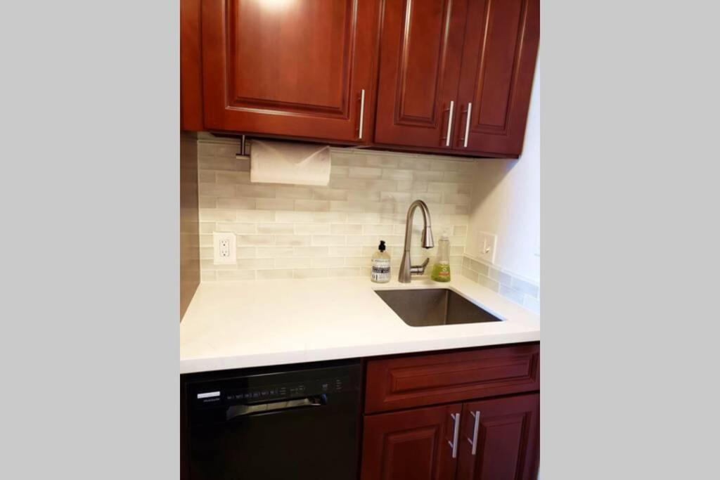 Waikiki Marina Studio, Ocean View, Free Parking & Wifi โฮโนลูลู ภายนอก รูปภาพ