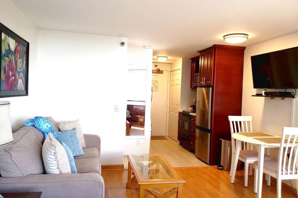 Waikiki Marina Studio, Ocean View, Free Parking & Wifi โฮโนลูลู ภายนอก รูปภาพ